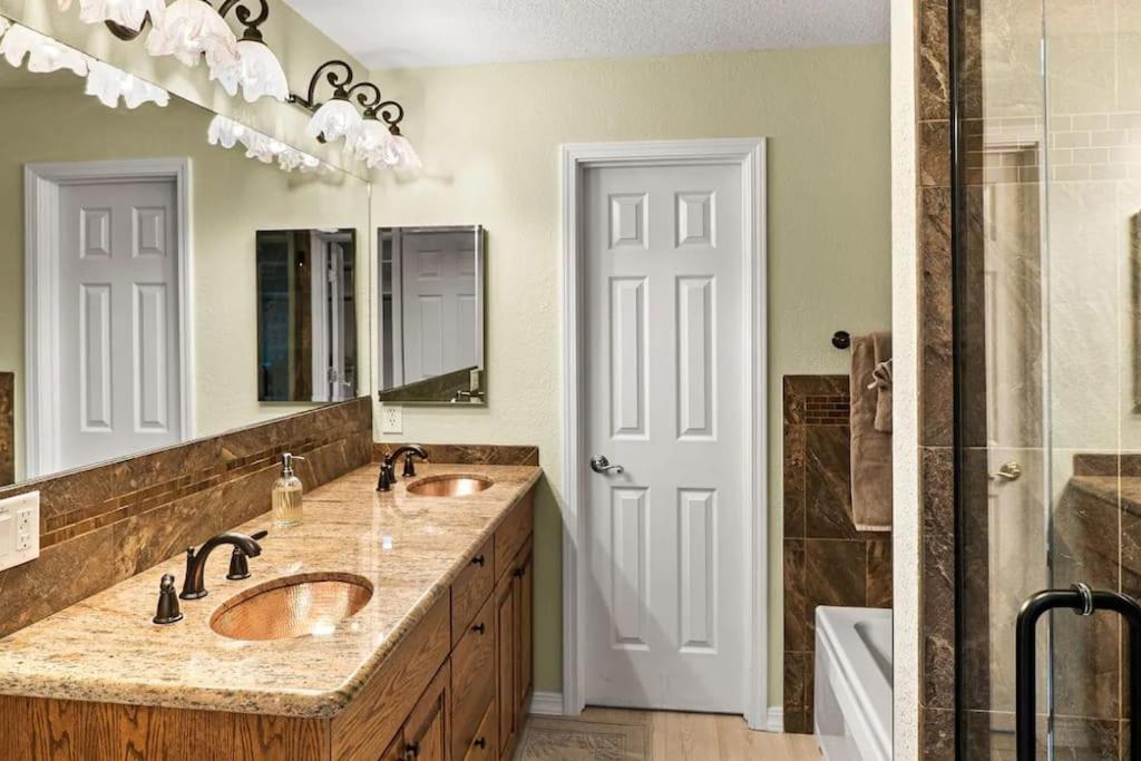 Spacious W Sedona 4 Bedroom Contemporary House! Экстерьер фото